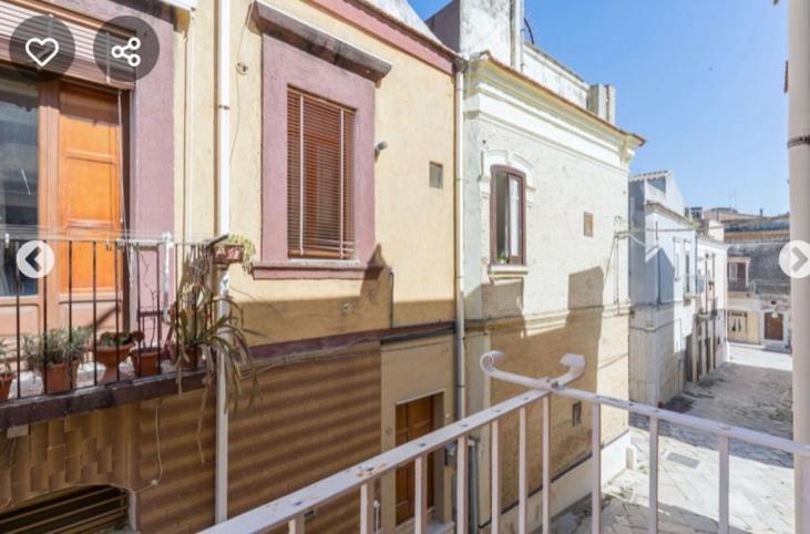 B&B Palazzo Veliero Al Castello Torre Maggiore Εξωτερικό φωτογραφία